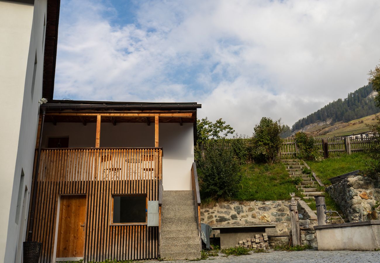 Studio in Ardez - STUDIO OG MUGLIN #2: RENOVIERTE 1.5-ZIMMER-WOHNUNG IN DER EHEMALIGEN MÜHLE DES BERGDORFES ARDEZ
