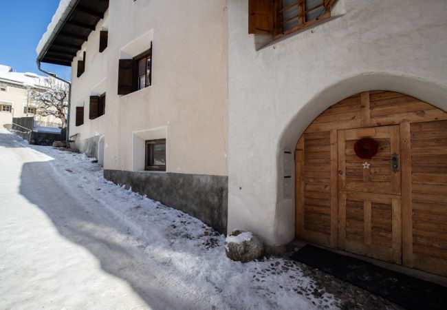 Studio in Scuol - CHASA CURASCH: GEMÜTLICHE, MODERN EINGERICHTETE, 1.5-ZIMMER FERIENWOHNUNG