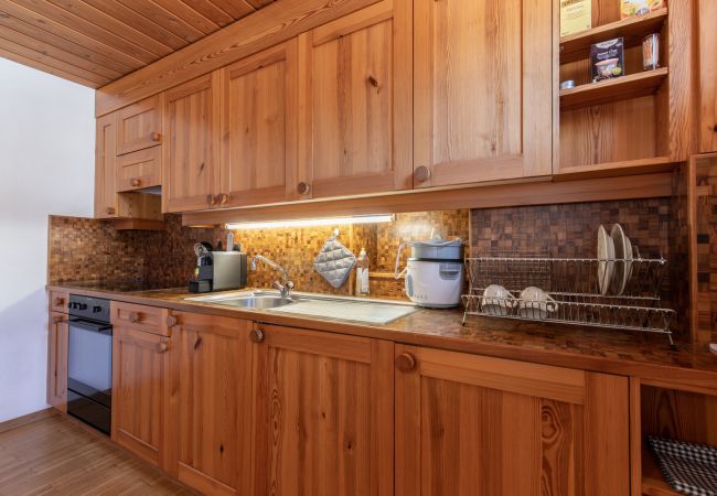 Studio in Scuol - CHASA CURASCH: GEMÜTLICHE, MODERN EINGERICHTETE, 1.5-ZIMMER FERIENWOHNUNG Studio in Scuol - CHASA CURASCH: GEMÜTLICHE, MODERN EINGERICHTETE, 1.5-ZIMMER FERIENWOHNUNG