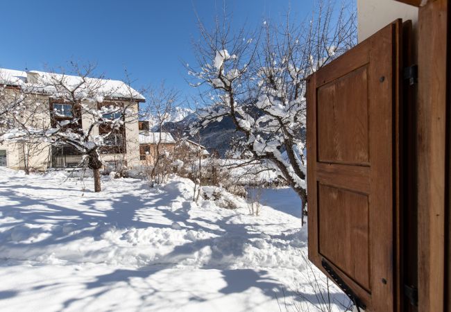 Studio in Scuol - CHASA CURASCH: GEMÜTLICHE, MODERN EINGERICHTETE, 1.5-ZIMMER FERIENWOHNUNG Studio in Scuol - CHASA CURASCH: GEMÜTLICHE, MODERN EINGERICHTETE, 1.5-ZIMMER FERIENWOHNUNG