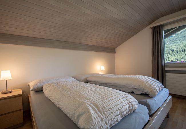 Studio in Scuol - Chasa Buorcha: Renovierte, aussergewöhnliche 1.5-Zimmer-Dachwohnung mit grossem Panorama-Balkon Studio in Scuol - Chasa Buorcha: Renovierte, aussergewöhnliche 1.5-Zimmer-Dachwohnung mit grossem Panorama-Balkon