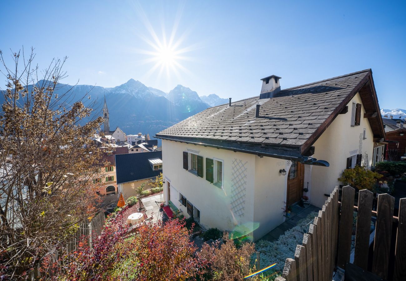 Ferienwohnung in Sent - CHASA PRADÉ 222A: GEMÜTLICHE 2 ZIMMER FERIENWOHNUNG MIT WINTERGARTEN & AUSBLICK