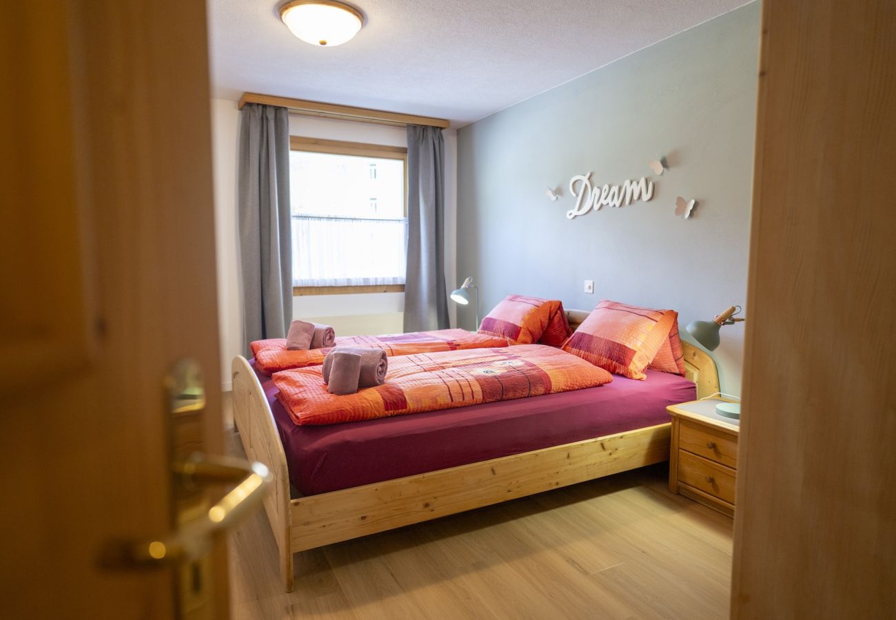 Ferienwohnung in Vulpera - Chasa Grusaida: Charmante, gemütliche 2-Zimmerwohnung mit Balkon Nähe Golfplatz