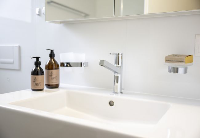 Ferienwohnung in Scuol - Chasa Trü Nr. 9: Idyllische 2.5-Zimmerwohnung in der Feriensiedlung Trü Ferienwohnung in Scuol - Chasa Trü Nr. 9: Idyllische 2.5-Zimmerwohnung in der Feriensiedlung Trü