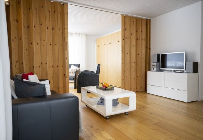 Ferienwohnung in Scuol - Chasa Trü Nr. 9: Idyllische 2.5-Zimmerwohnung in der Feriensiedlung Trü Ferienwohnung in Scuol - Chasa Trü Nr. 9: Idyllische 2.5-Zimmerwohnung in der Feriensiedlung Trü