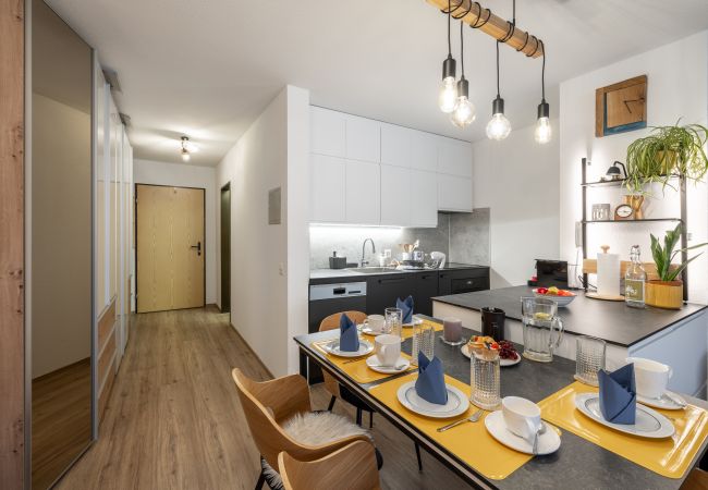 Studio in Scuol - CHASA TULAI F114: GROSSZÜGIG RENOVIERTES ALPENCHIC-STUDIO IM FERIENPARK TULAI F114 Studio in Scuol - CHASA TULAI F114: GROSSZÜGIG RENOVIERTES ALPENCHIC-STUDIO IM FERIENPARK TULAI F114