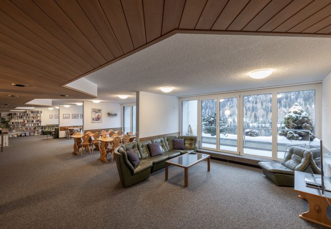 Studio in Scuol - CHASA TULAI F114: GROSSZÜGIG RENOVIERTES ALPENCHIC-STUDIO IM FERIENPARK TULAI F114 Studio in Scuol - CHASA TULAI F114: GROSSZÜGIG RENOVIERTES ALPENCHIC-STUDIO IM FERIENPARK TULAI F114