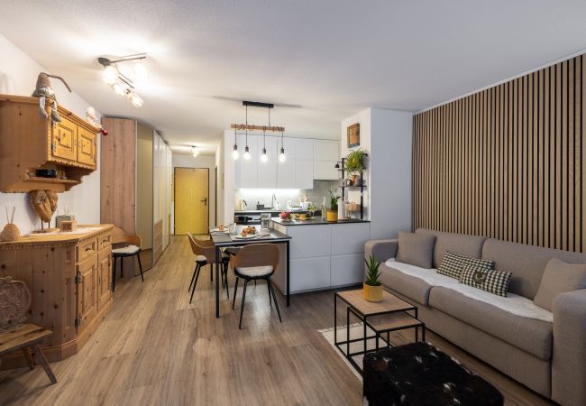 Studio in Scuol - CHASA TULAI F114: GROSSZÜGIG RENOVIERTES ALPENCHIC-STUDIO IM FERIENPARK TULAI F114 Studio in Scuol - CHASA TULAI F114: GROSSZÜGIG RENOVIERTES ALPENCHIC-STUDIO IM FERIENPARK TULAI F114