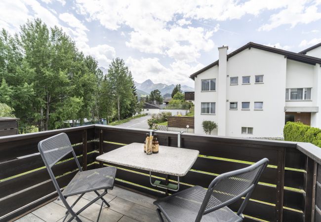 Ferienwohnung in Scuol - Chasa Trü Nr. 8: Idyllische 2.5-Zimmerwohnung in der Feriensiedlung Trü Ferienwohnung in Scuol - Chasa Trü Nr. 8: Idyllische 2.5-Zimmerwohnung in der Feriensiedlung Trü
