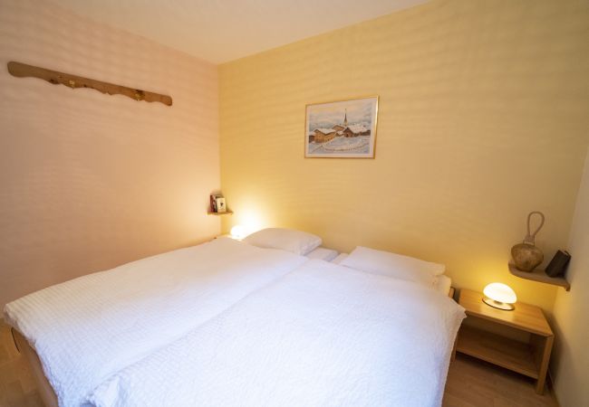 Ferienwohnung in Ardez - Chasa Trais Fluors: Gemütliche 2.5-Zimmerwohnung in Ardez Ferienwohnung in Ardez - Chasa Trais Fluors: Gemütliche 2.5-Zimmerwohnung in Ardez