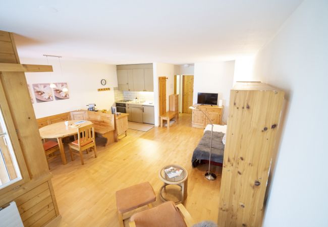 Ferienwohnung in Ardez - Chasa Trais Fluors: Gemütliche 2.5-Zimmerwohnung in Ardez Ferienwohnung in Ardez - Chasa Trais Fluors: Gemütliche 2.5-Zimmerwohnung in Ardez