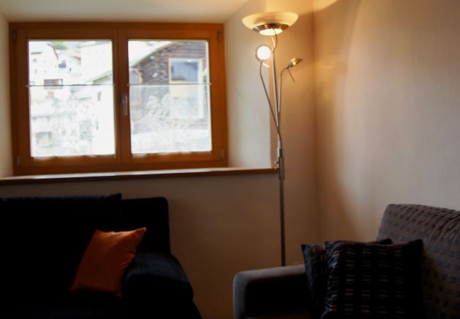 Ferienwohnung in Ardez - Pro La Tour Pitschna: Moderne 2.5-Zimmerwohnung in Ardez am historischen Wohnturm aus dem 13. Jhd. Ferienwohnung in Ardez - Pro La Tour Pitschna: Moderne 2.5-Zimmerwohnung in Ardez am historischen Wohnturm aus dem 13. Jhd.