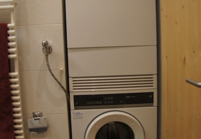 Ferienwohnung in Ardez - Pro La Tour Pitschna: Moderne 2.5-Zimmerwohnung in Ardez am historischen Wohnturm aus dem 13. Jhd. Ferienwohnung in Ardez - Pro La Tour Pitschna: Moderne 2.5-Zimmerwohnung in Ardez am historischen Wohnturm aus dem 13. Jhd.