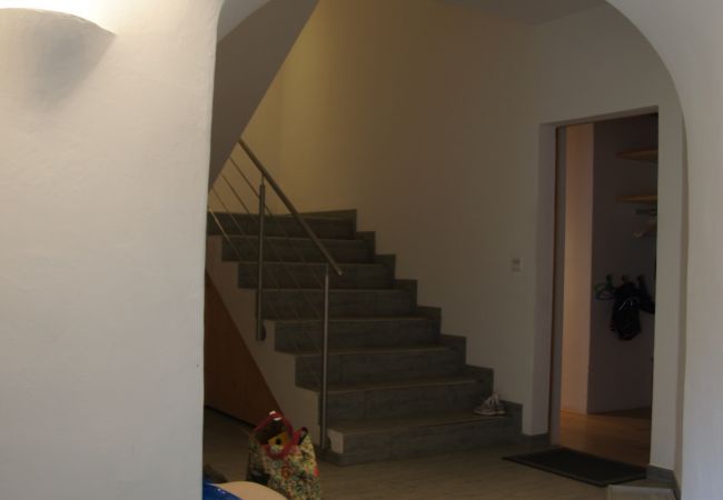 Ferienwohnung in Ardez - Pro La Tour Pitschna: Moderne 2.5-Zimmerwohnung in Ardez am historischen Wohnturm aus dem 13. Jhd. Ferienwohnung in Ardez - Pro La Tour Pitschna: Moderne 2.5-Zimmerwohnung in Ardez am historischen Wohnturm aus dem 13. Jhd.