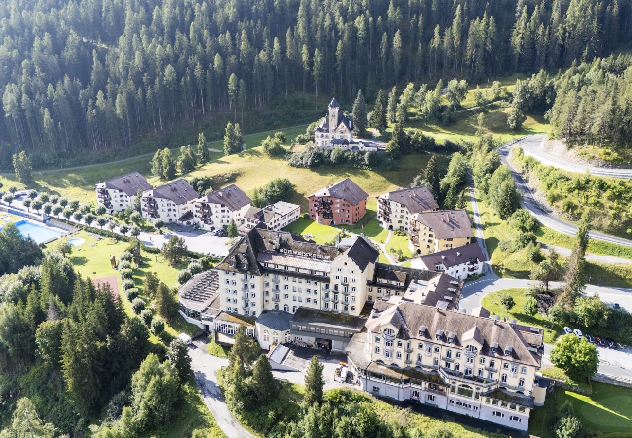 Ferienwohnung in Vulpera - Chasa La Plavna: Charmante 2.5 Zimmerwohnung mit grossem Balkon Nähe Golfplatz