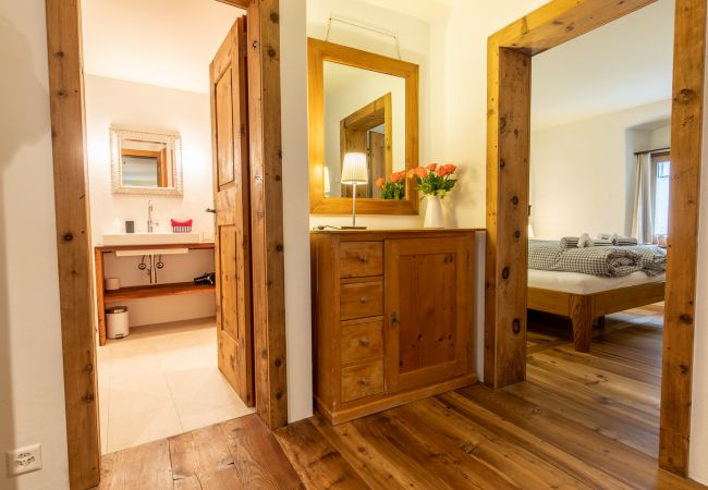 Ferienwohnung in Scuol - Chasa Punt 43: Romantisches Hideaway im historischen Dorfkern von Scuol Ferienwohnung in Scuol - Chasa Punt 43: Romantisches Hideaway im historischen Dorfkern von Scuol