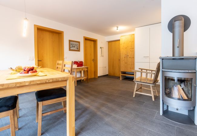 Ferienwohnung in Scuol - La Stüvetta: Moderne, qualitativ hochstehend ausgebaute 2.5 Zimmerwohnung direkt bei der Bergbahn Motta Naluns Ferienwohnung in Scuol - La Stüvetta: Moderne, qualitativ hochstehend ausgebaute 2.5 Zimmerwohnung direkt bei der Bergbahn Motta Naluns