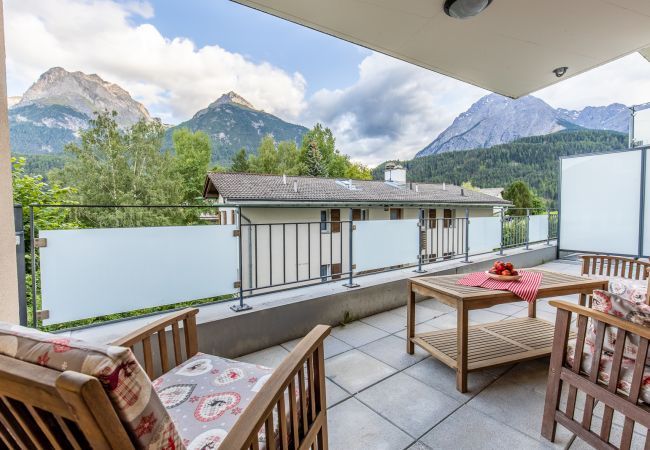 Ferienwohnung in Scuol - La Stüvetta: Moderne, qualitativ hochstehend ausgebaute 2.5 Zimmerwohnung direkt bei der Bergbahn Motta Naluns Ferienwohnung in Scuol - La Stüvetta: Moderne, qualitativ hochstehend ausgebaute 2.5 Zimmerwohnung direkt bei der Bergbahn Motta Naluns