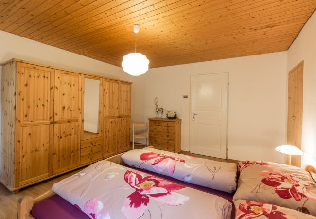 Ferienwohnung in Scuol - Chasa Silvretta: Neu eingerichtete, gut gelegene 2,5 Zimmer Ferienwohnung Ferienwohnung in Scuol - Chasa Silvretta: Neu eingerichtete, gut gelegene 2,5 Zimmer Ferienwohnung