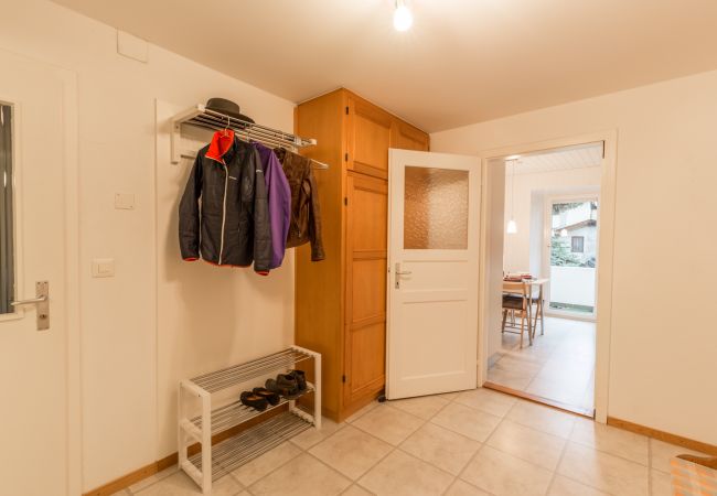 Ferienwohnung in Scuol - Chasa Silvretta: Neu eingerichtete, gut gelegene 2,5 Zimmer Ferienwohnung Ferienwohnung in Scuol - Chasa Silvretta: Neu eingerichtete, gut gelegene 2,5 Zimmer Ferienwohnung