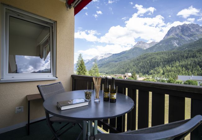 Ferienwohnung in Scuol - Brentschpark 28: Gemütliche 2.5-Zimmerwohung im ruhig im ruhig gelegenem Brentschpark Ferienwohnung in Scuol - Brentschpark 28: Gemütliche 2.5-Zimmerwohung im ruhig im ruhig gelegenem Brentschpark