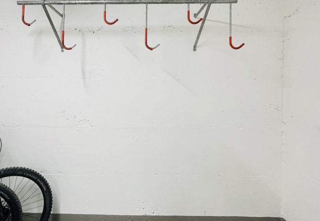 Ferienwohnung in Scuol - Brentschpark 28: Gemütliche 2.5-Zimmerwohung im ruhig im ruhig gelegenem Brentschpark Ferienwohnung in Scuol - Brentschpark 28: Gemütliche 2.5-Zimmerwohung im ruhig im ruhig gelegenem Brentschpark