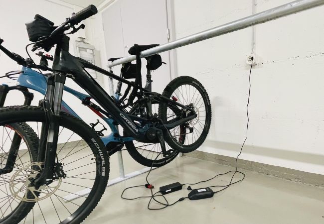 Ferienwohnung in Scuol - Brentschpark 28: Gemütliche 2.5-Zimmerwohung im ruhig im ruhig gelegenem Brentschpark Ferienwohnung in Scuol - Brentschpark 28: Gemütliche 2.5-Zimmerwohung im ruhig im ruhig gelegenem Brentschpark