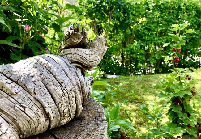Ferienwohnung in Scuol - Chasa Avant Muglins: Gartenwohnung mit Ausblick Ferienwohnung in Scuol - Chasa Avant Muglins: Gartenwohnung mit Ausblick