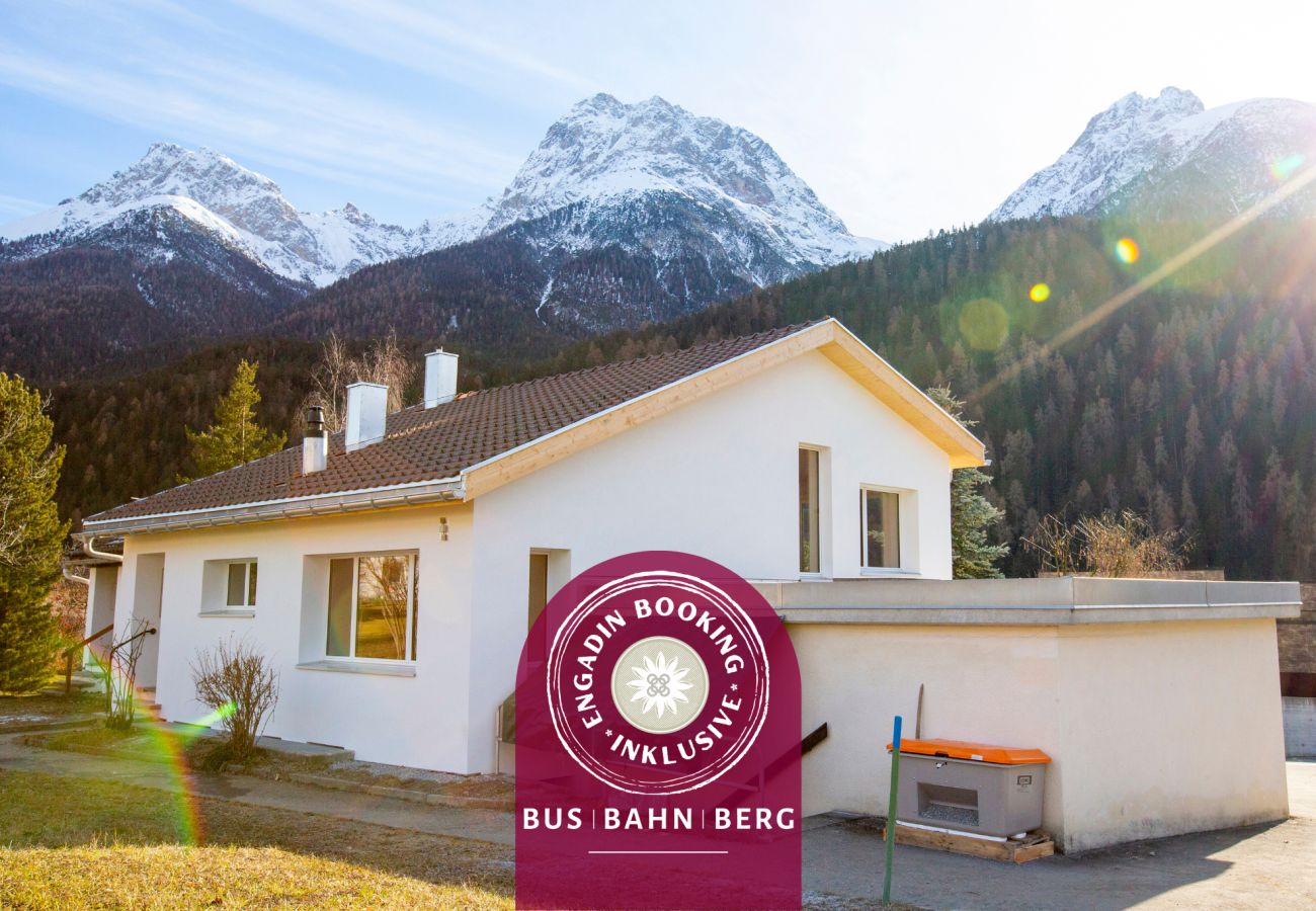 Ferienwohnung in Scuol - Chasa Avant Muglins: Gartenwohnung mit Ausblick