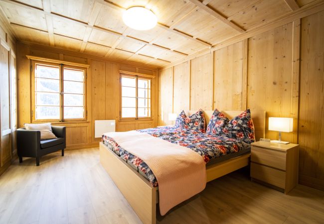 Ferienwohnung in Ramosch - Chasa Schilana 84: Liebevoll eingerichtete 3.5-Zimmerwohnung im Herzen von Ramosch Ferienwohnung in Ramosch - Chasa Schilana 84: Liebevoll eingerichtete 3.5-Zimmerwohnung im Herzen von Ramosch