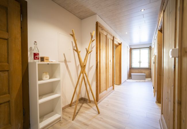 Ferienwohnung in Ramosch - Chasa Schilana 84: Liebevoll eingerichtete 3.5-Zimmerwohnung im Herzen von Ramosch Ferienwohnung in Ramosch - Chasa Schilana 84: Liebevoll eingerichtete 3.5-Zimmerwohnung im Herzen von Ramosch