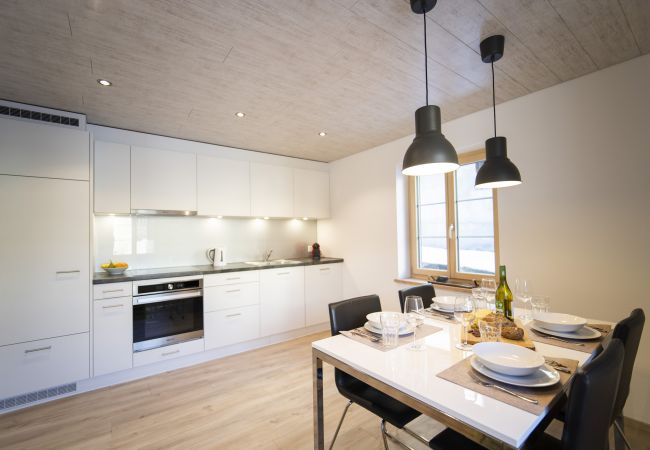 Ferienwohnung in Ramosch - Chasa Schilana 84: Liebevoll eingerichtete 3.5-Zimmerwohnung im Herzen von Ramosch Ferienwohnung in Ramosch - Chasa Schilana 84: Liebevoll eingerichtete 3.5-Zimmerwohnung im Herzen von Ramosch