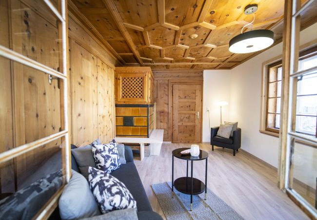 Ferienwohnung in Ramosch - Chasa Schilana 84: Liebevoll eingerichtete 3.5-Zimmerwohnung im Herzen von Ramosch Ferienwohnung in Ramosch - Chasa Schilana 84: Liebevoll eingerichtete 3.5-Zimmerwohnung im Herzen von Ramosch