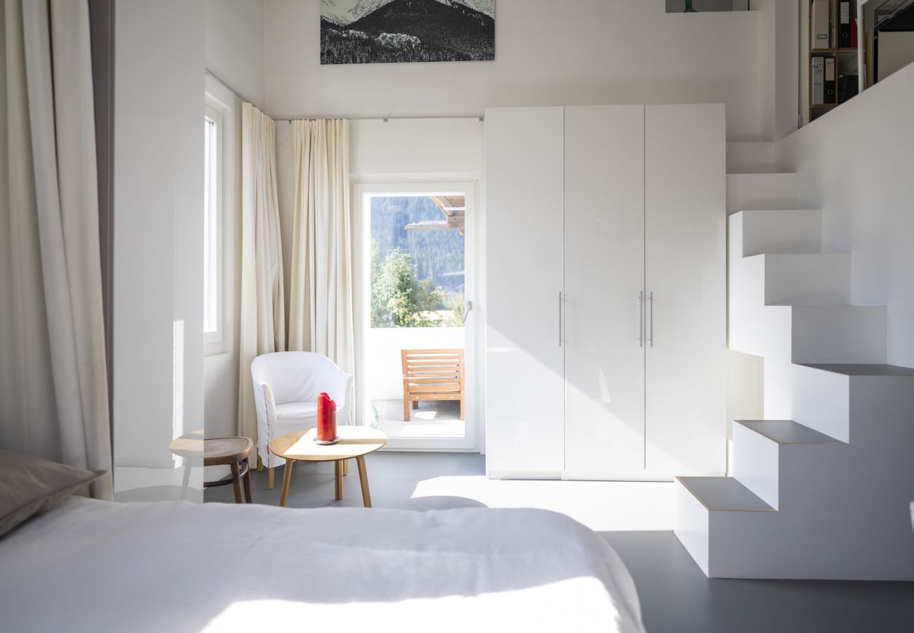 Ferienwohnung in Scuol - CHASA ALBA: MODERNE UND EXKLUSIVE 3.5-ZIMMER DACHWOHNUNG MIT PANORAMA IN SCUOL