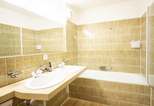Ferienwohnung in Vulpera - Chasa Plavna - Willeke: Schöne und gemütliche 3.5-Zimmerwohung mit grossem Balkon in Vulpera Ferienwohnung in Vulpera - Chasa Plavna - Willeke: Schöne und gemütliche 3.5-Zimmerwohung mit grossem Balkon in Vulpera