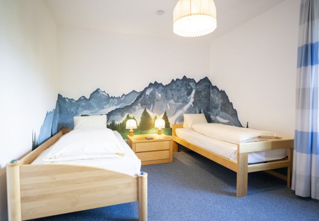 Ferienwohnung in Vulpera - Chasa Plavna - Willeke: Schöne und gemütliche 3.5-Zimmerwohung mit grossem Balkon in Vulpera Ferienwohnung in Vulpera - Chasa Plavna - Willeke: Schöne und gemütliche 3.5-Zimmerwohung mit grossem Balkon in Vulpera