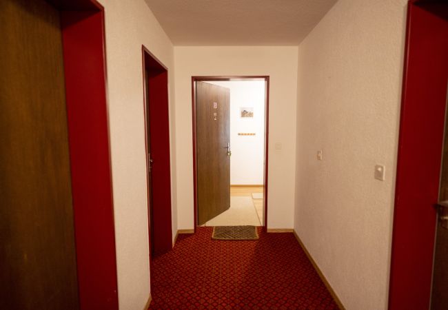 Ferienwohnung in Vulpera - Chasa Plavna - Willeke: Schöne und gemütliche 3.5-Zimmerwohung mit grossem Balkon in Vulpera Ferienwohnung in Vulpera - Chasa Plavna - Willeke: Schöne und gemütliche 3.5-Zimmerwohung mit grossem Balkon in Vulpera