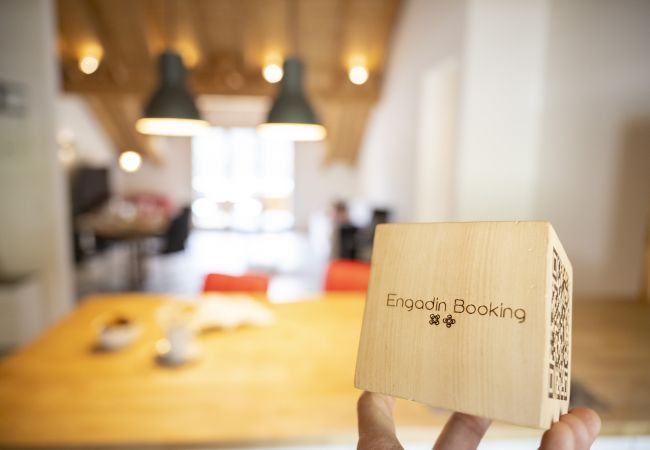 Ferienwohnung in Scuol - Chasa Stradun 400: renovierte 3.5-Zimmer-Dachwohnung im Herzen von Scuol Ferienwohnung in Scuol - Chasa Stradun 400: renovierte 3.5-Zimmer-Dachwohnung im Herzen von Scuol