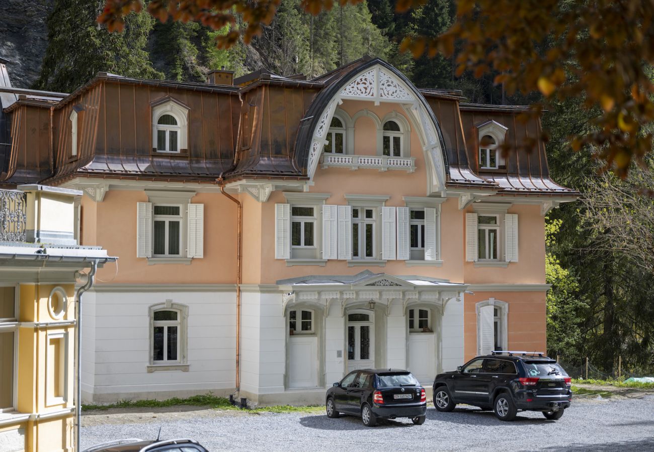 Ferienwohnung in Scuol - VILLA VICTORIA: 3.5-ZIMMERWOHNUNG IN DER GESCHICHTSTRÄCHTIGEN VILLA VICTORIA IN NAIRS, SCUOL