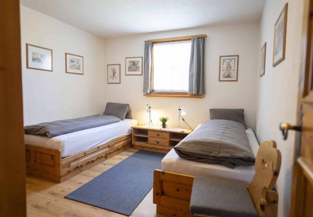 Ferienwohnung in Ftan - Chasa Munt Plan: Schöne 3.5 Zimmerwohnung mit Aussicht auf die Unterengadiner Dolomiten