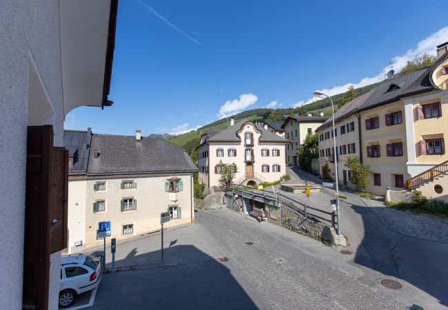 Ferienwohnung in Sent - Chasa Tredeschin: Ferienwohnung mit Stil im Dorfkern von Sent Ferienwohnung in Sent - Chasa Tredeschin: Ferienwohnung mit Stil im Dorfkern von Sent