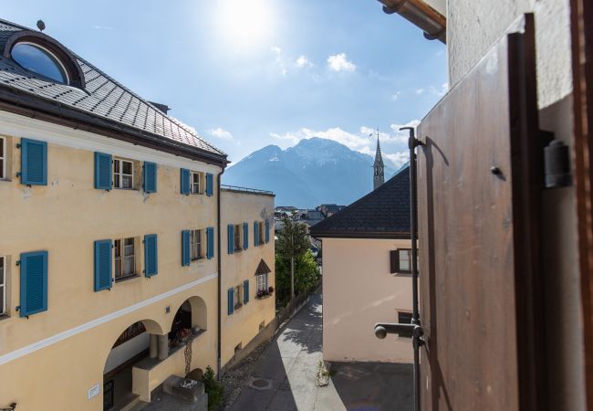 Ferienwohnung in Sent - Chasa Tredeschin: Ferienwohnung mit Stil im Dorfkern von Sent Ferienwohnung in Sent - Chasa Tredeschin: Ferienwohnung mit Stil im Dorfkern von Sent