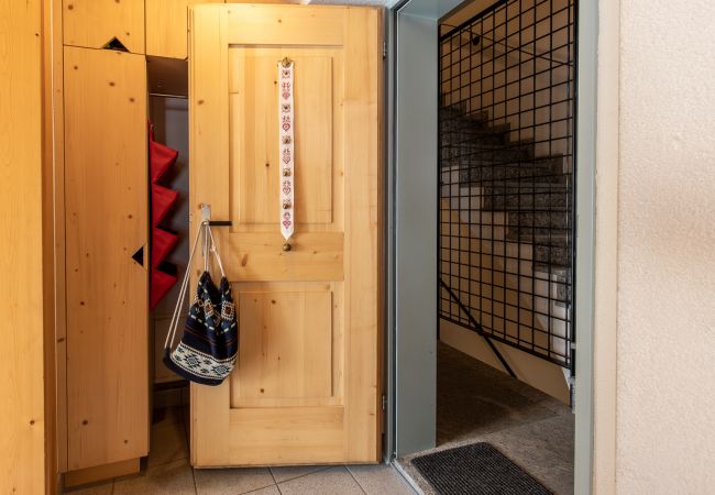 Ferienwohnung in Sent - Chasa Tredeschin: Ferienwohnung mit Stil im Dorfkern von Sent Ferienwohnung in Sent - Chasa Tredeschin: Ferienwohnung mit Stil im Dorfkern von Sent