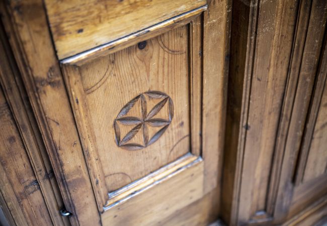 Ferienwohnung in Scuol - Chasa Engiadina OG: aussergewöhnliches Engadiner Haus mitten in Scuol Ferienwohnung in Scuol - Chasa Engiadina OG: aussergewöhnliches Engadiner Haus mitten in Scuol