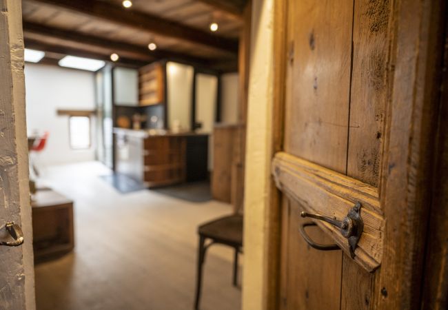 Ferienwohnung in Scuol - Chasa Engiadina OG: aussergewöhnliches Engadiner Haus mitten in Scuol Ferienwohnung in Scuol - Chasa Engiadina OG: aussergewöhnliches Engadiner Haus mitten in Scuol
