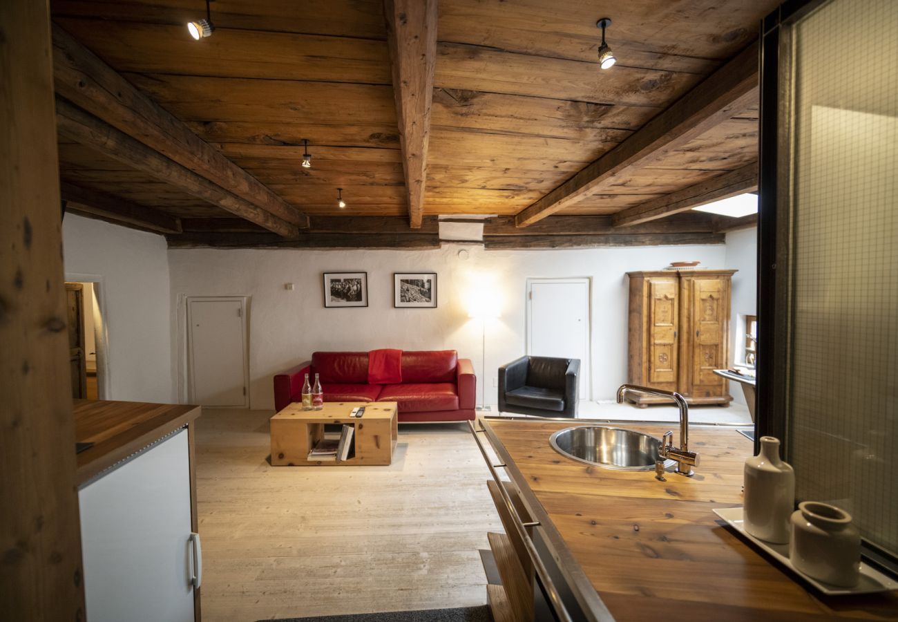 Ferienwohnung in Scuol - Chasa Engiadina OG: aussergewöhnliches Engadiner Haus mitten in Scuol