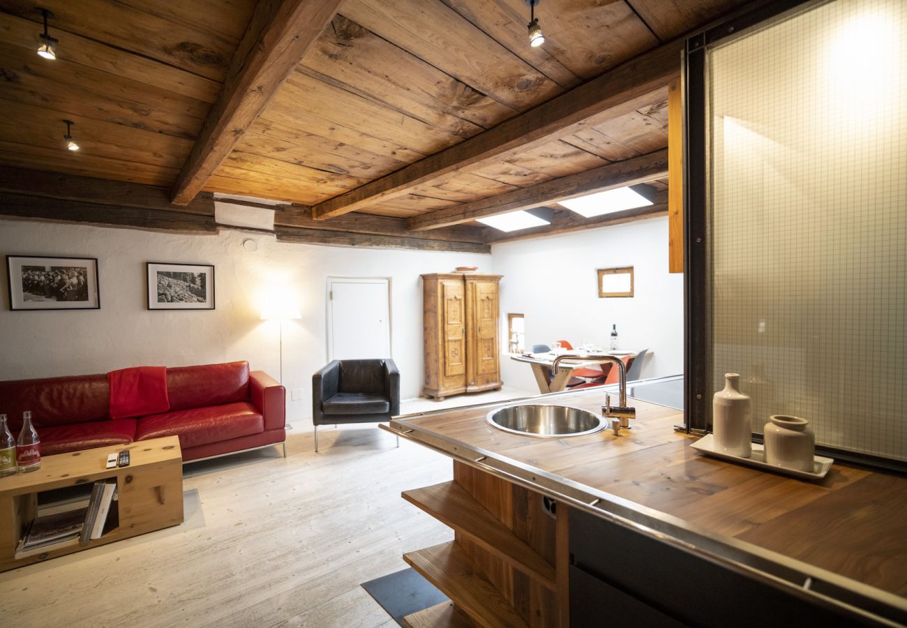 Ferienwohnung in Scuol - Chasa Engiadina OG: aussergewöhnliches Engadiner Haus mitten in Scuol