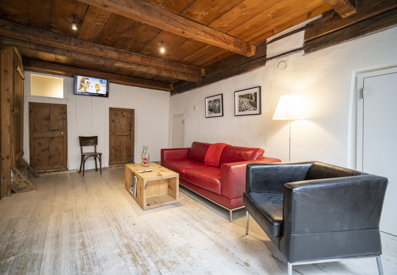 Ferienwohnung in Scuol - Chasa Engiadina OG: aussergewöhnliches Engadiner Haus mitten in Scuol