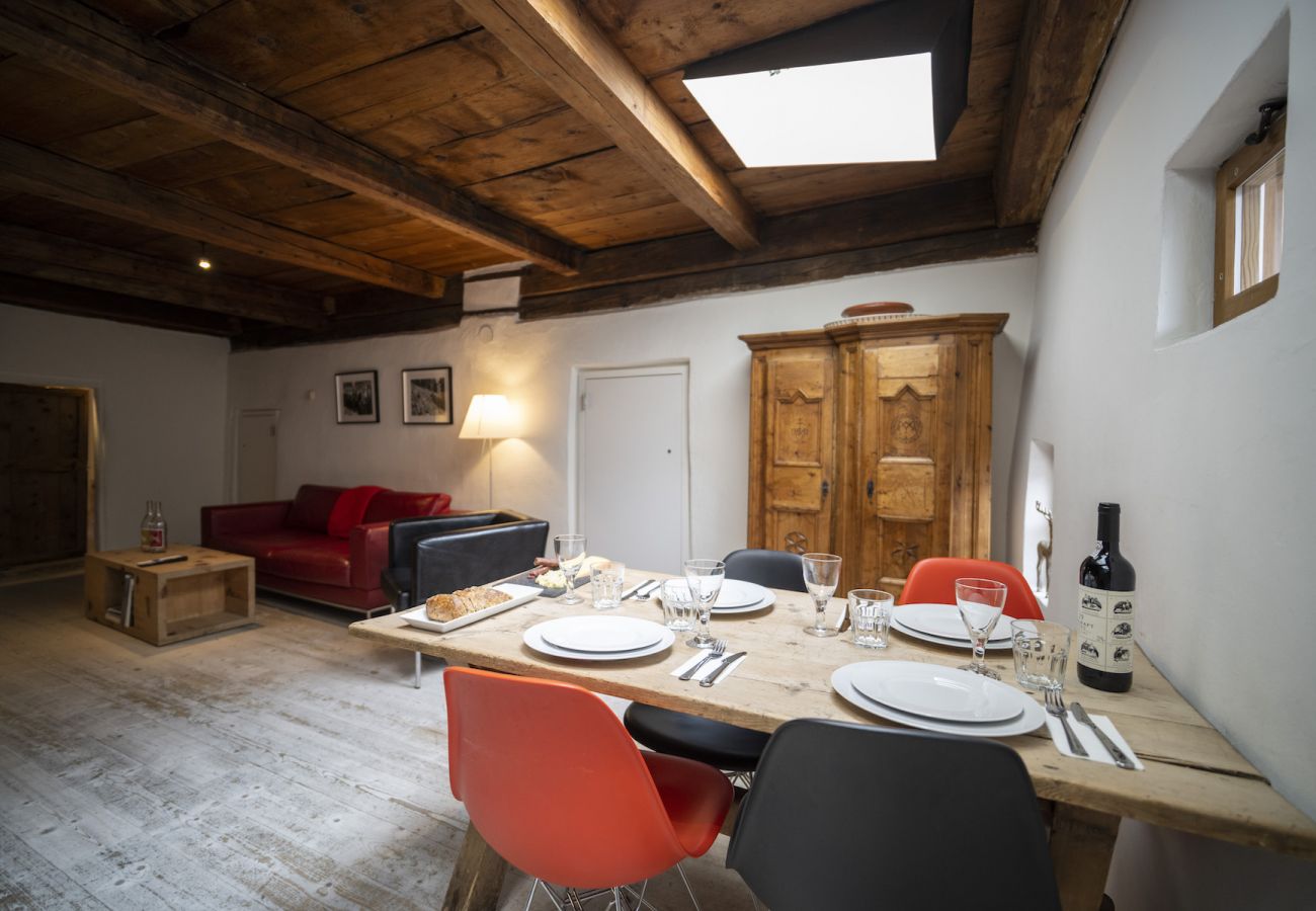 Ferienwohnung in Scuol - Chasa Engiadina OG: aussergewöhnliches Engadiner Haus mitten in Scuol