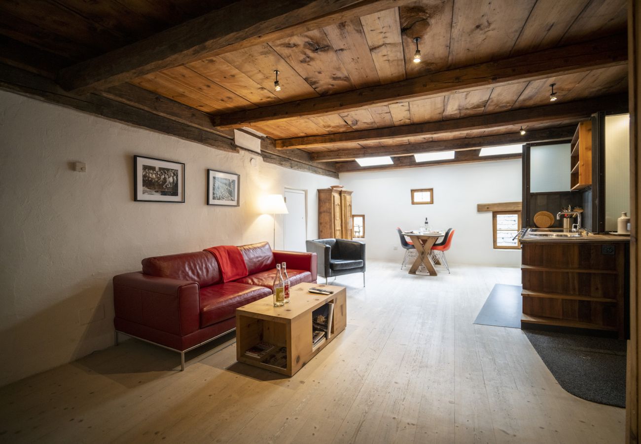 Ferienwohnung in Scuol - Chasa Engiadina OG: aussergewöhnliches Engadiner Haus mitten in Scuol